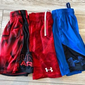 Lot Under Armour Boys Short size small